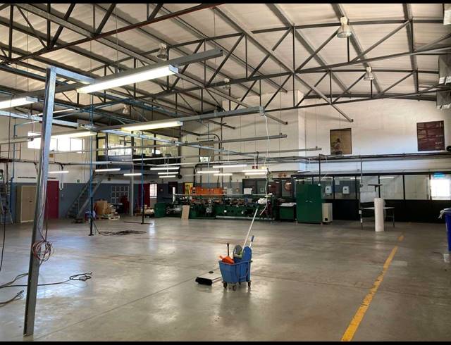 1,362M² WAREHOUSE RENTED IN CAPRICORN